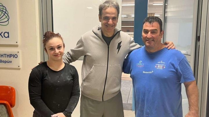 Κυριάκος Μητσοτάκης: Επισκέφθηκε την αίθουσα της Dream Team της άρσης βαρών του ΟΑΚΑ - Οι ευχές του στην πρωταθλήτρια Εβίτα Καραθανάση