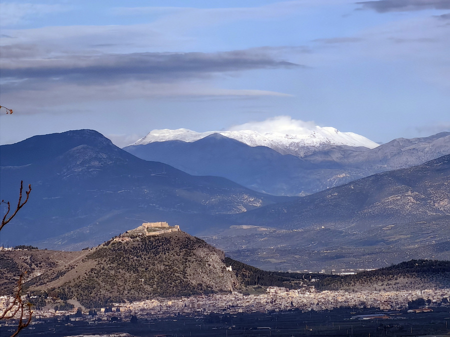 Κορινθία: Σε εξέλιξη επιχείρηση εντοπισμού άνδρα στη Ζήρεια – Έχασε τον προσανατολισμό του σε υψόμετρο 1.940 μέτρων