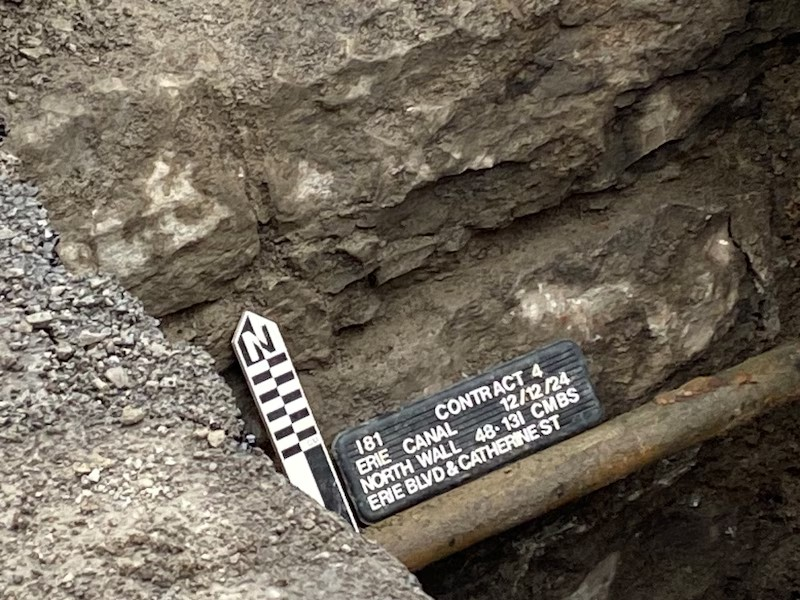 Το έργο κατασκευής της εθνικής οδού 81. όπου οι αρχαιολόγοι ανακάλυψαν μίαν άγνωστη ως τώρα γειτονιά.