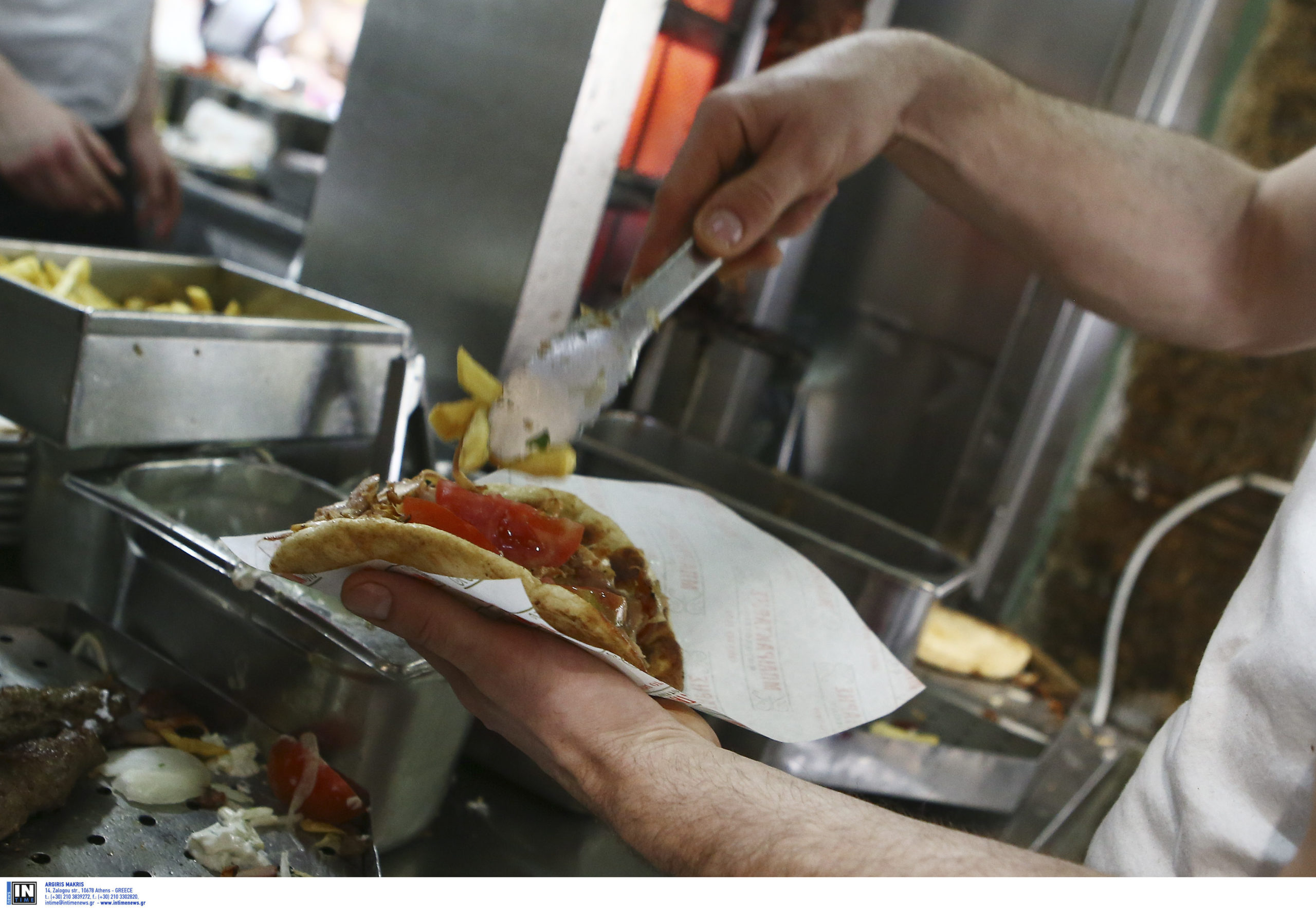 Τσικνοπέμπτη: Πανεύκολη συνταγή για παραδοσιακή πίτα με γύρο