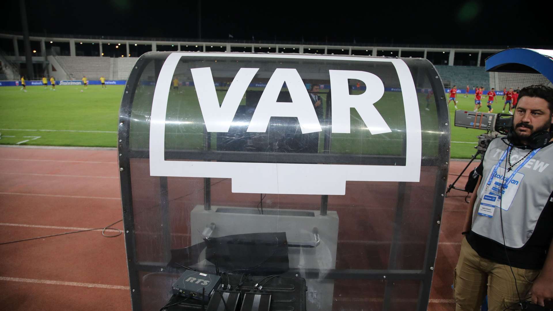 Παύλος Παπαδημητρίου: Πώς θα λειτουργήσει το ημιαυτόματο οφσάιντ στα πλέι οφ