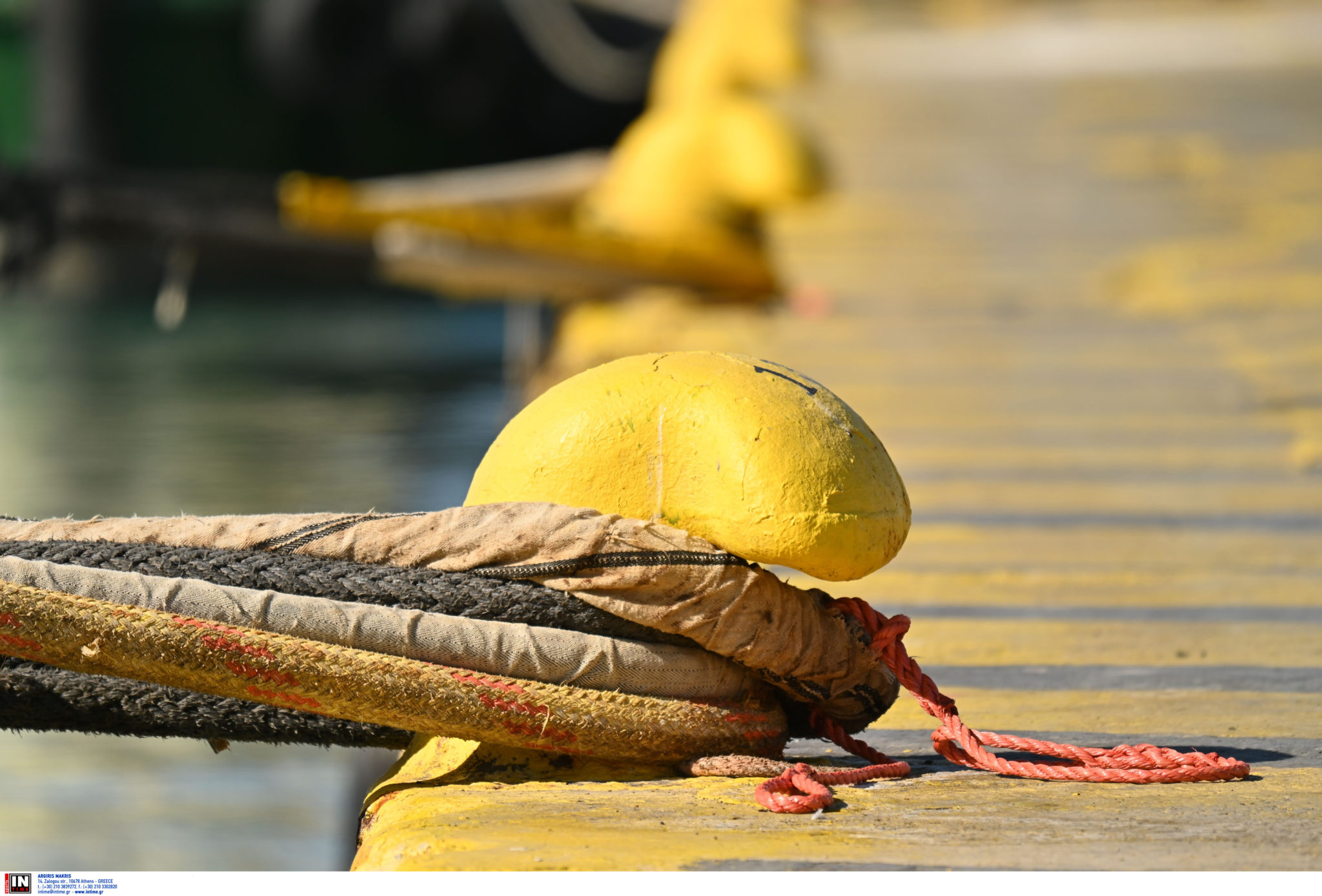 Δένουν κάβους αύριο τα πλοία λόγω 24ωρης απεργία