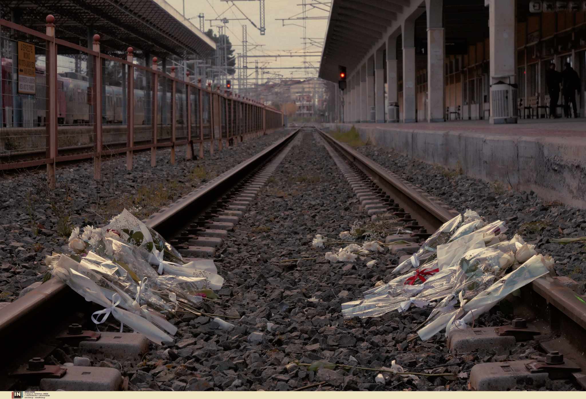 Τέμπη, δύο χρόνια μετά: Το τραύμα που κουβαλούν οι επιζώντες της τραγωδίας – «Νιώθω φονιάς επειδή επέζησα, πήρα τη θέση κάποιου άλλου»