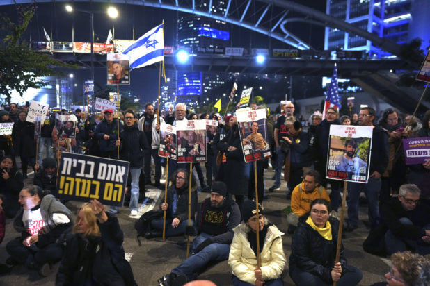 Ισραήλ Χαμάς όμηροι συγγενείς