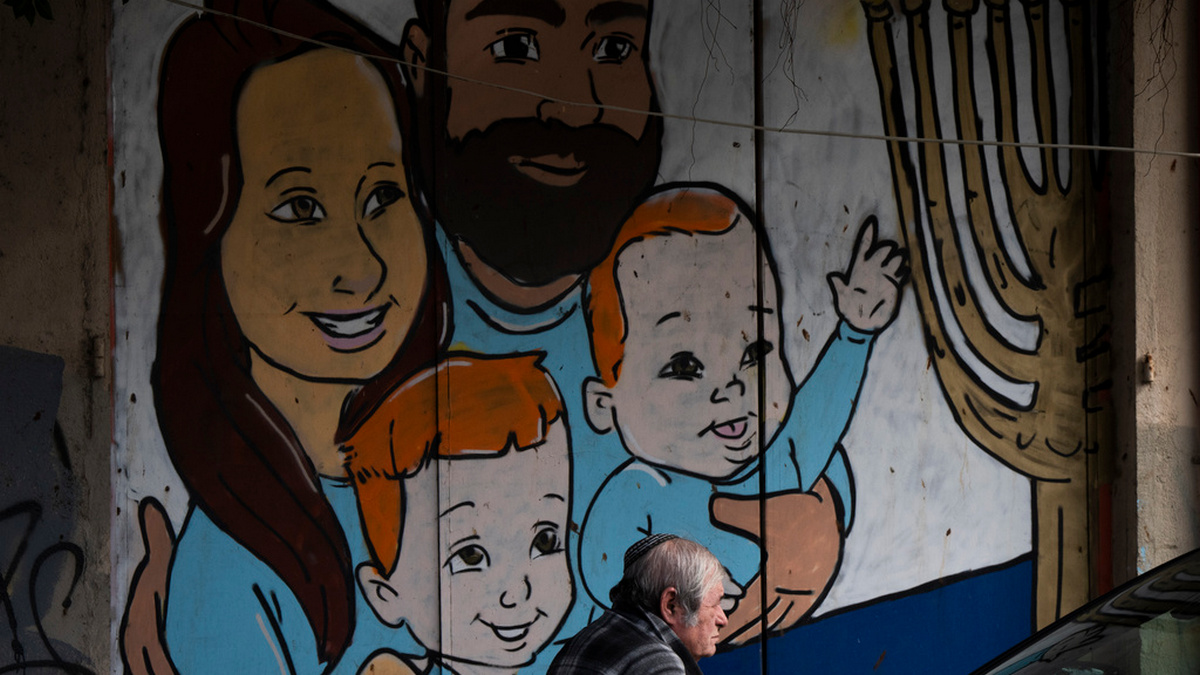 Ισραήλ: H Χαμάς σκότωσε τα παιδιά της οικογένειας Μπίμπας – Δεν επέστρεψε το πτώμα της μητέρας τους, αλλά «αγνώστου» θύματος