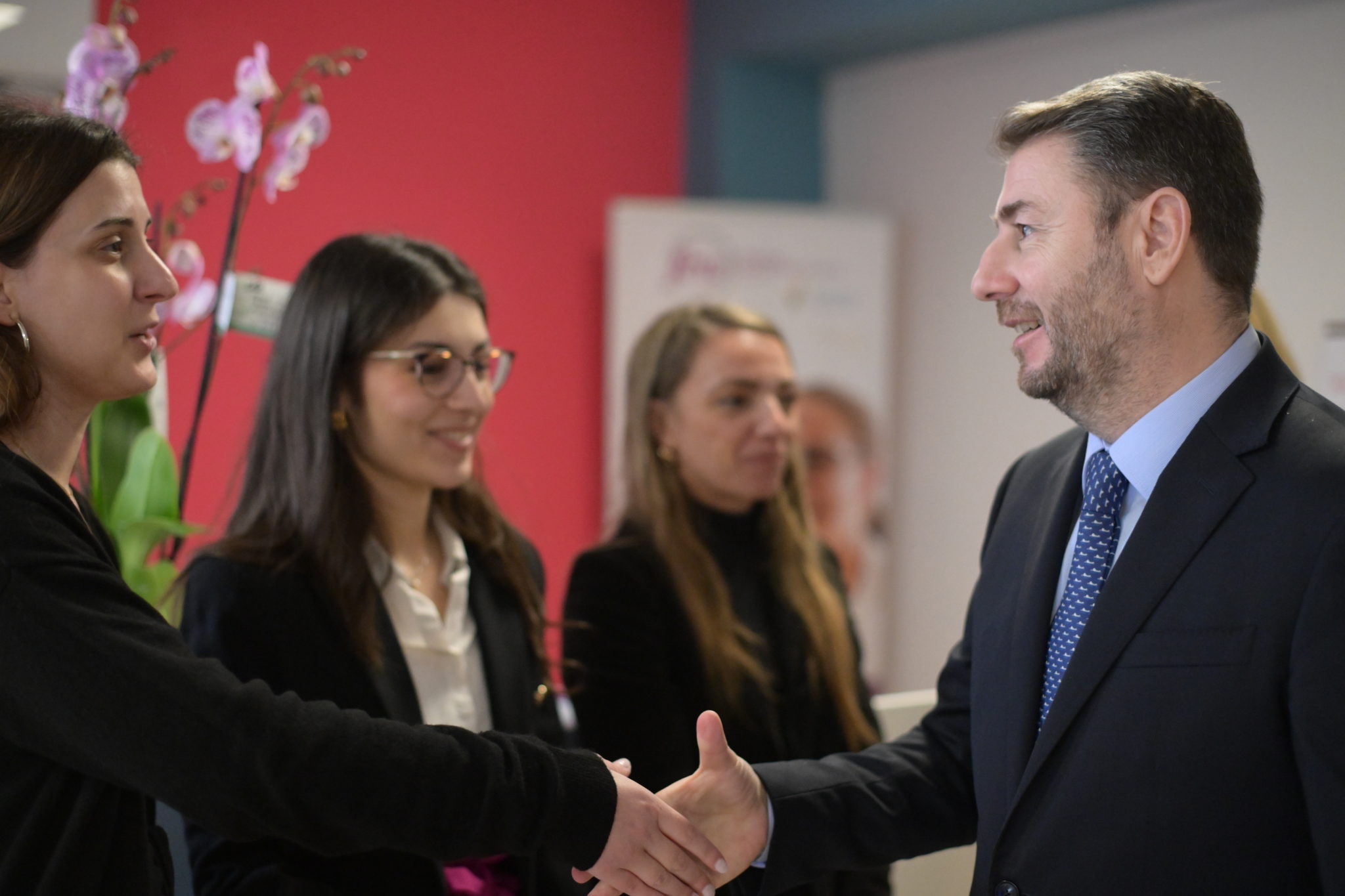 Νίκος Ανδρουλάκης: «Πρέπει να αρθούν τα εμπόδια στην γυναικεία επιχειρηματικότητα»