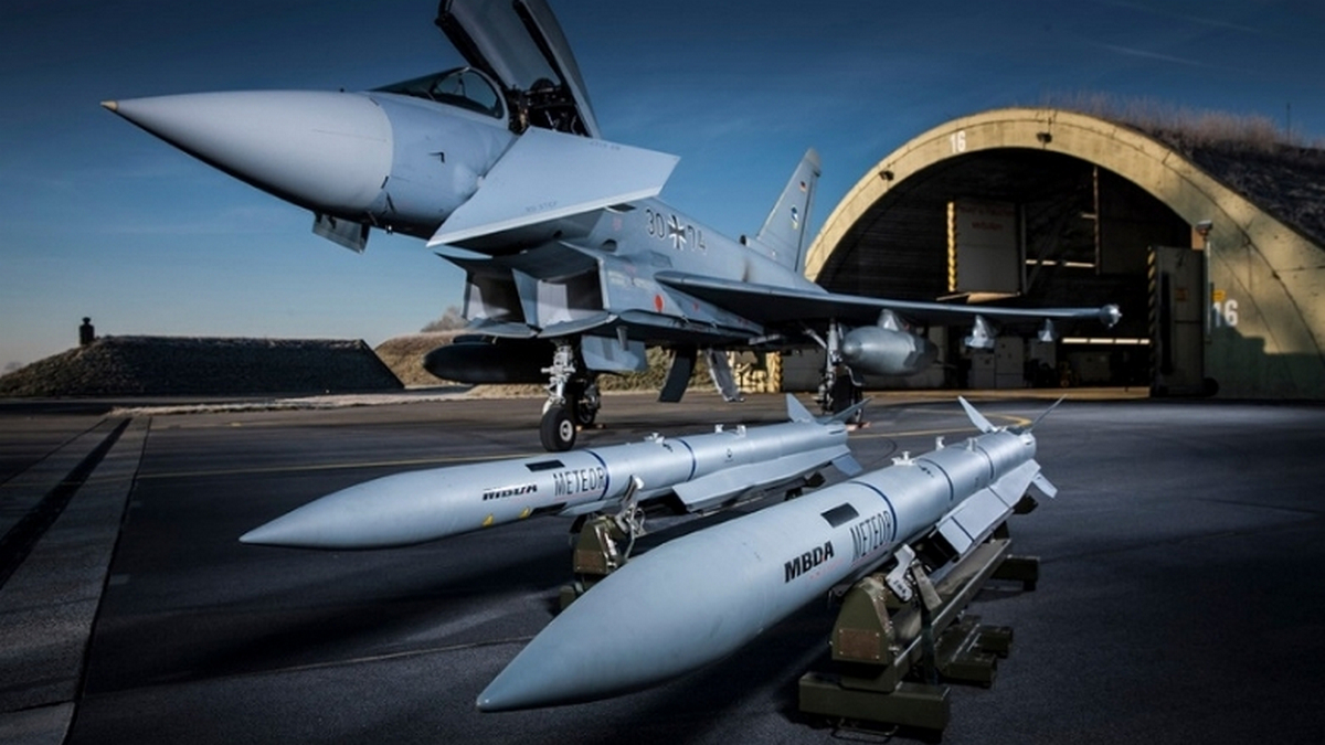 Meteor…ίτες στο Αιγαίο: Η Γαλλία δείχνει Μ. Βρετανία, η Τουρκία πανηγυρίζει, ο Νίκος Δένδιας στο Λονδίνο