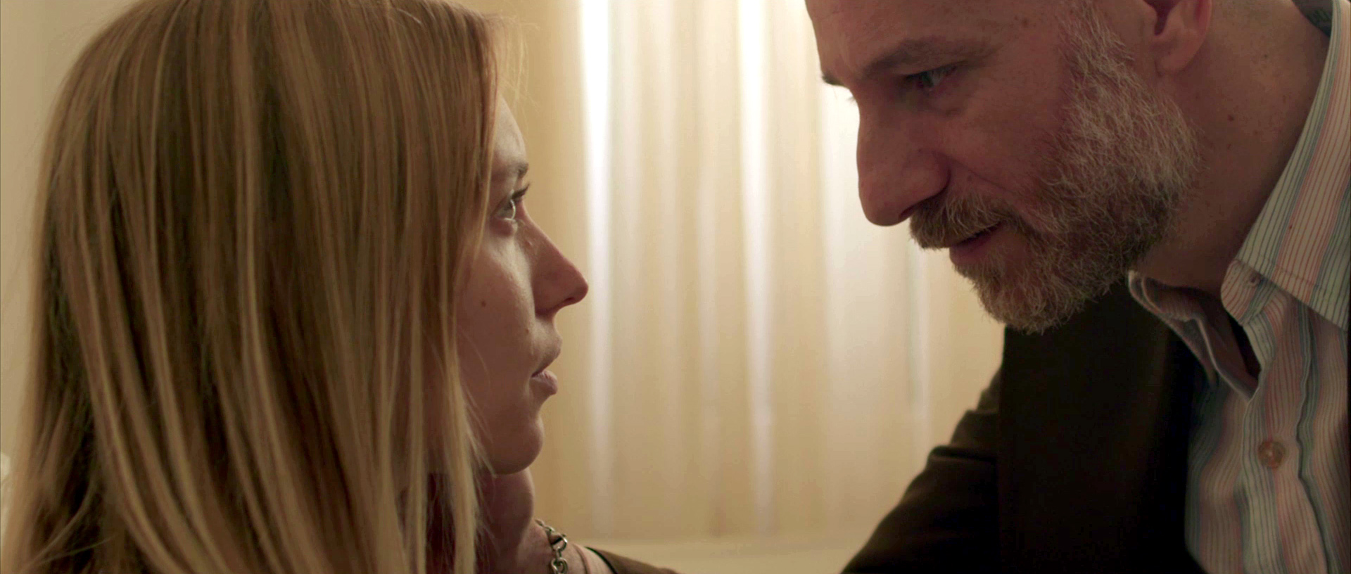 Η παραλία: Η Μαρία λαμβάνει ένα μυστηριώδες δέμα που αλλάζει όλα τα δεδομένα