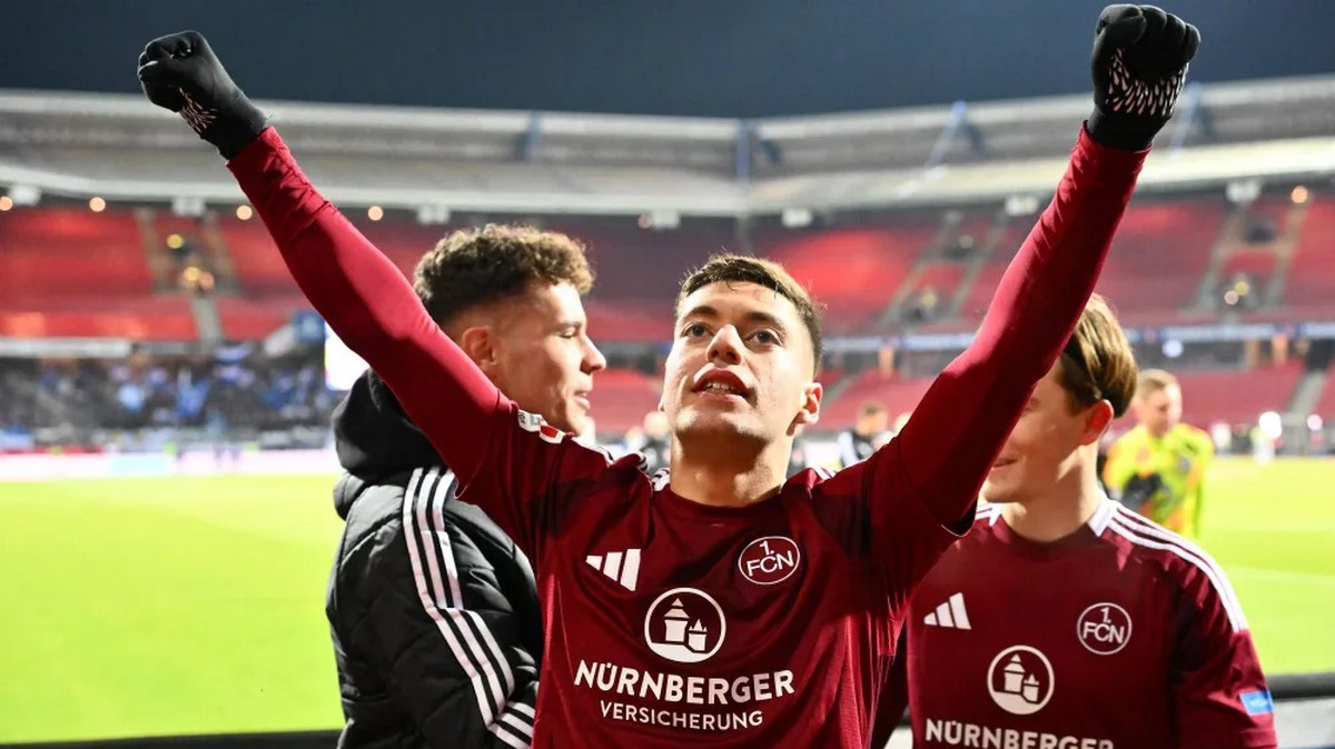 Στέφανος Τζίμας: Υπέγραψε στην Μπράιτον με ποσό ρεκόρ, ο Έλληνας επιθετικός