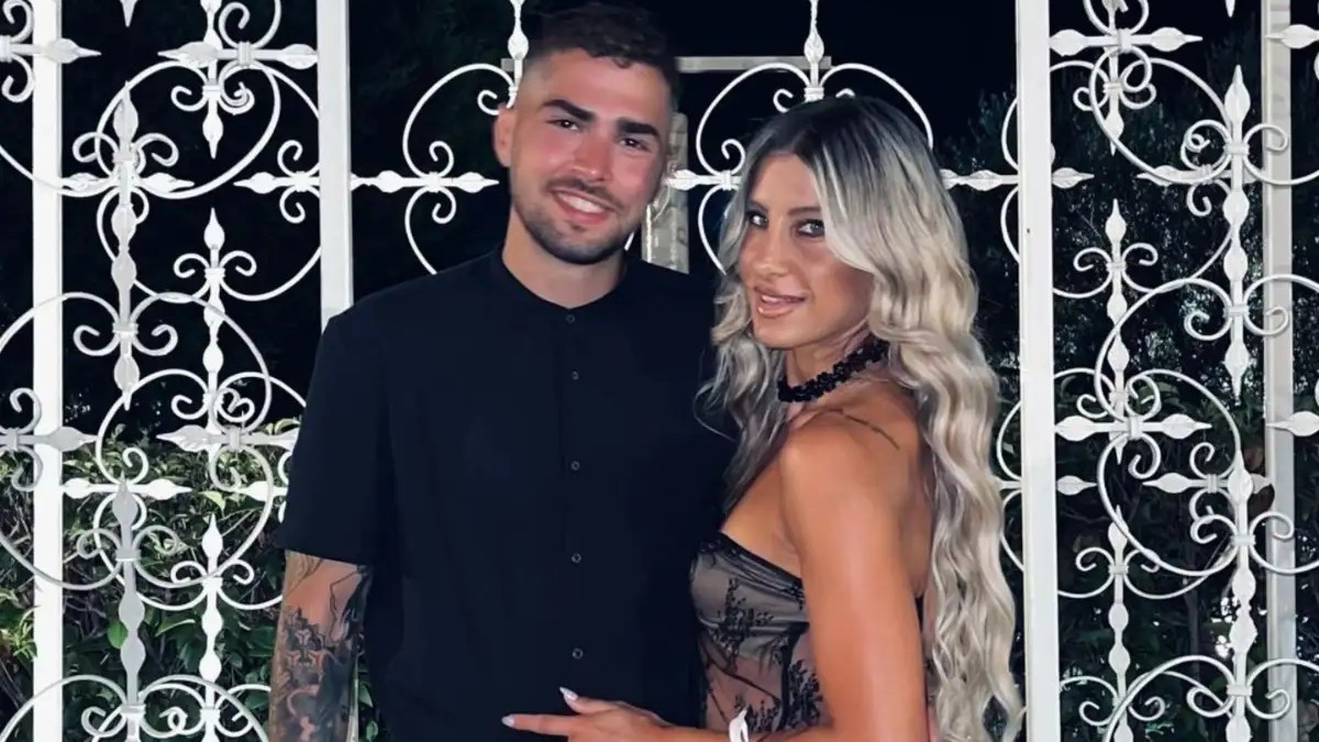 Βασίλης Τολιόπουλος: Πρόταση γάμου στην εγκυμονούσα σύντροφό του έκανε ο 28χρονος μπασκετμπολίστας