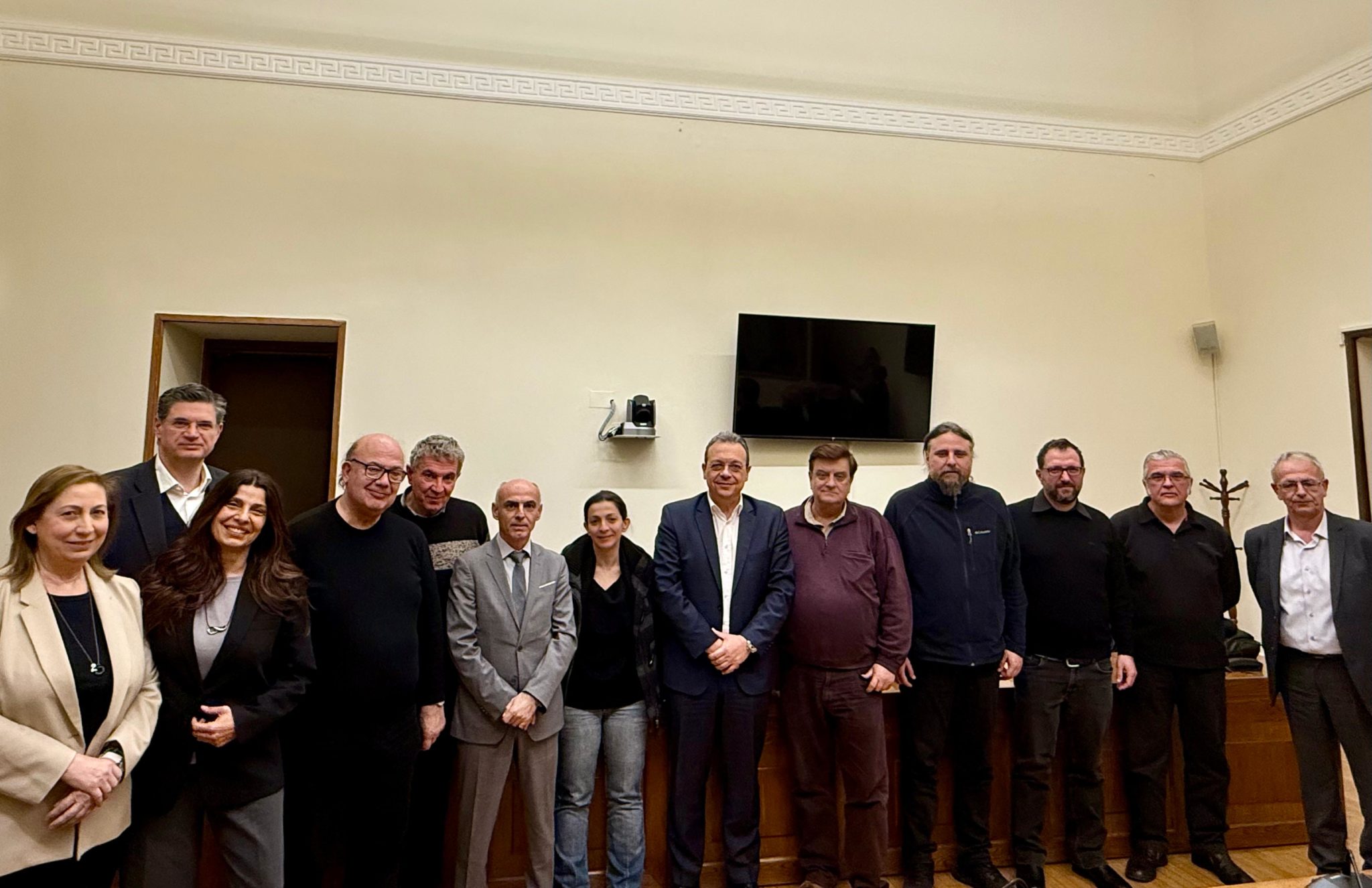 Συνάντηση Φάμελλου με το ΔΣ της ΟΛΜΕ