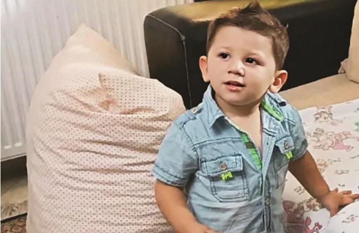 Κακοποίηση 3χρονου στο Ηράκλειο: Συνεχίζουν να αλληλοκατηγορούνται μητέρα και σύντροφος – Σοκ με τα ευρήματα της δεύτερης ιατροδικαστικής έκθεσης