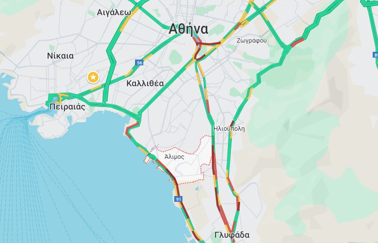 Τροχαίο στον Άλιμο: Φορτηγό συγκρούστηκε με μηχανή – Μποτιλιάρισμα στο σημείο 