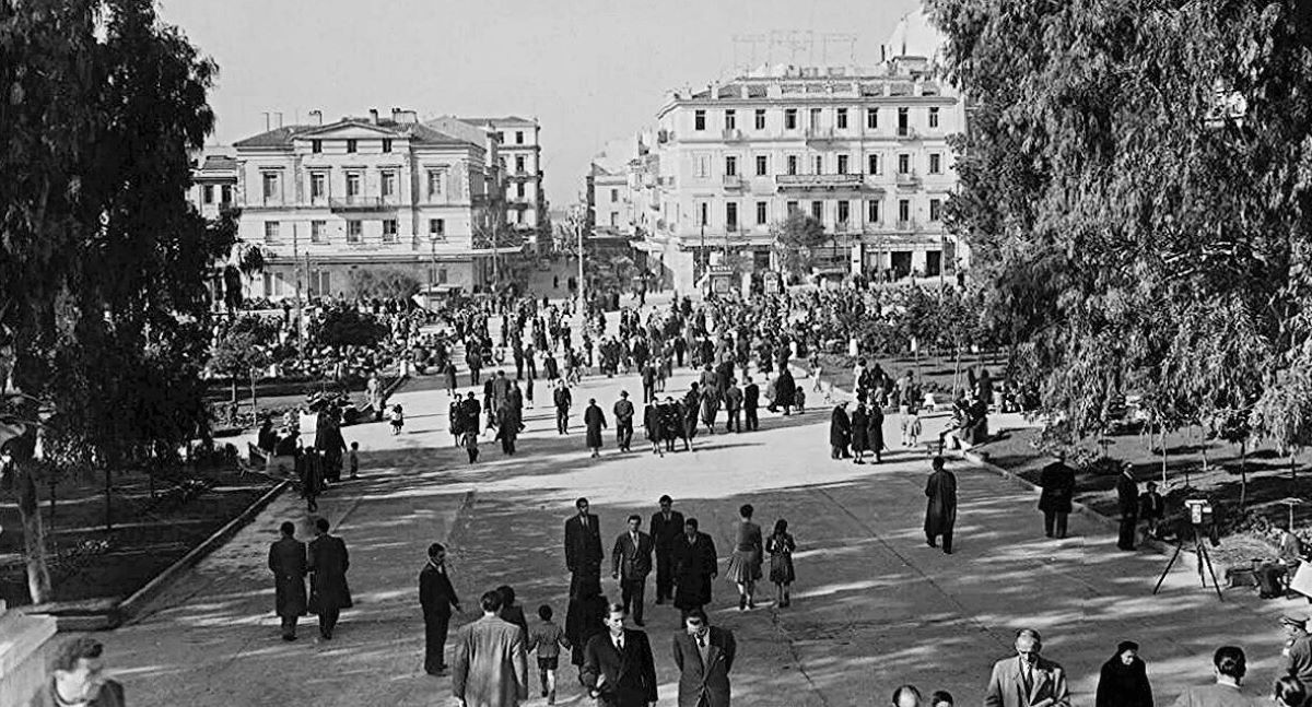 Κουίζ για την παλιά Αθήνα: Αναγνωρίζεις την πλατεία; Έχεις περάσει σίγουρα από εκεί