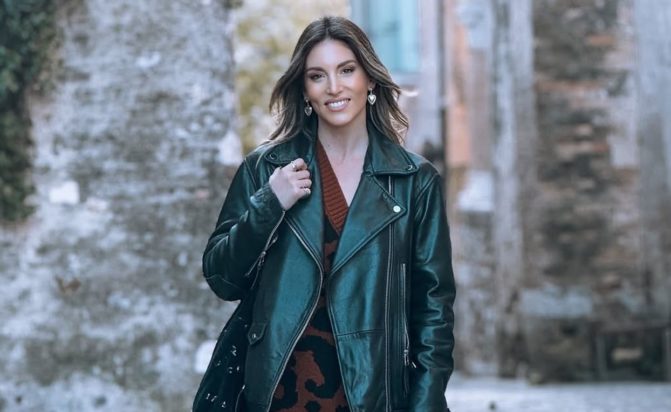 Αθηνά Οικονομάκου