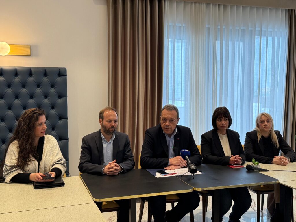 Φάμελλος: Τα 10+2 μέτρα του ΣΥΡΙΖΑ-ΠΣ για τη Σαντορίνη, τα πληττόμενα νησιά και τη νησιωτικότητα