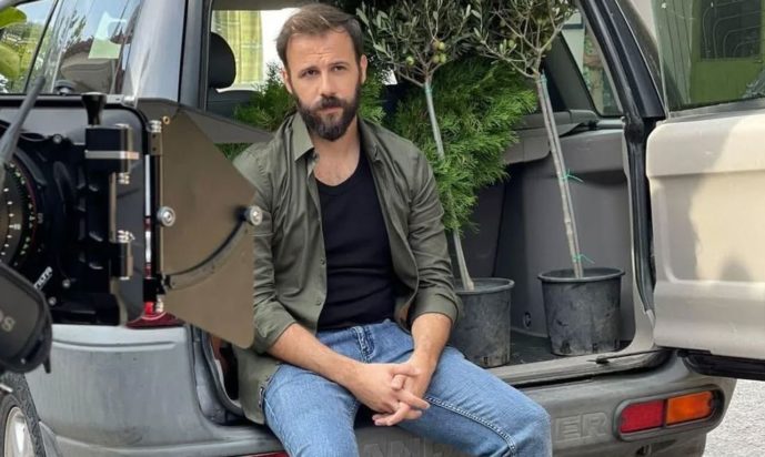 Νίκος Γκέλια