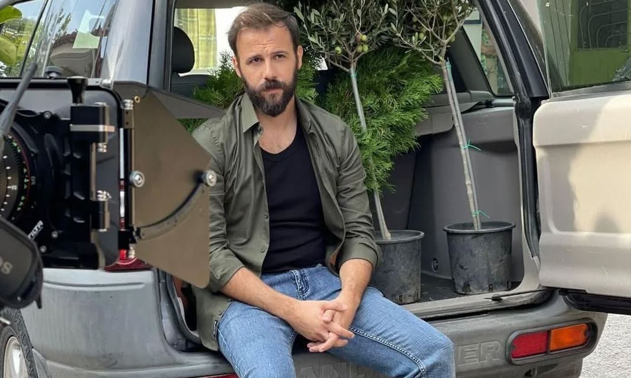 Νίκος Γκέλια