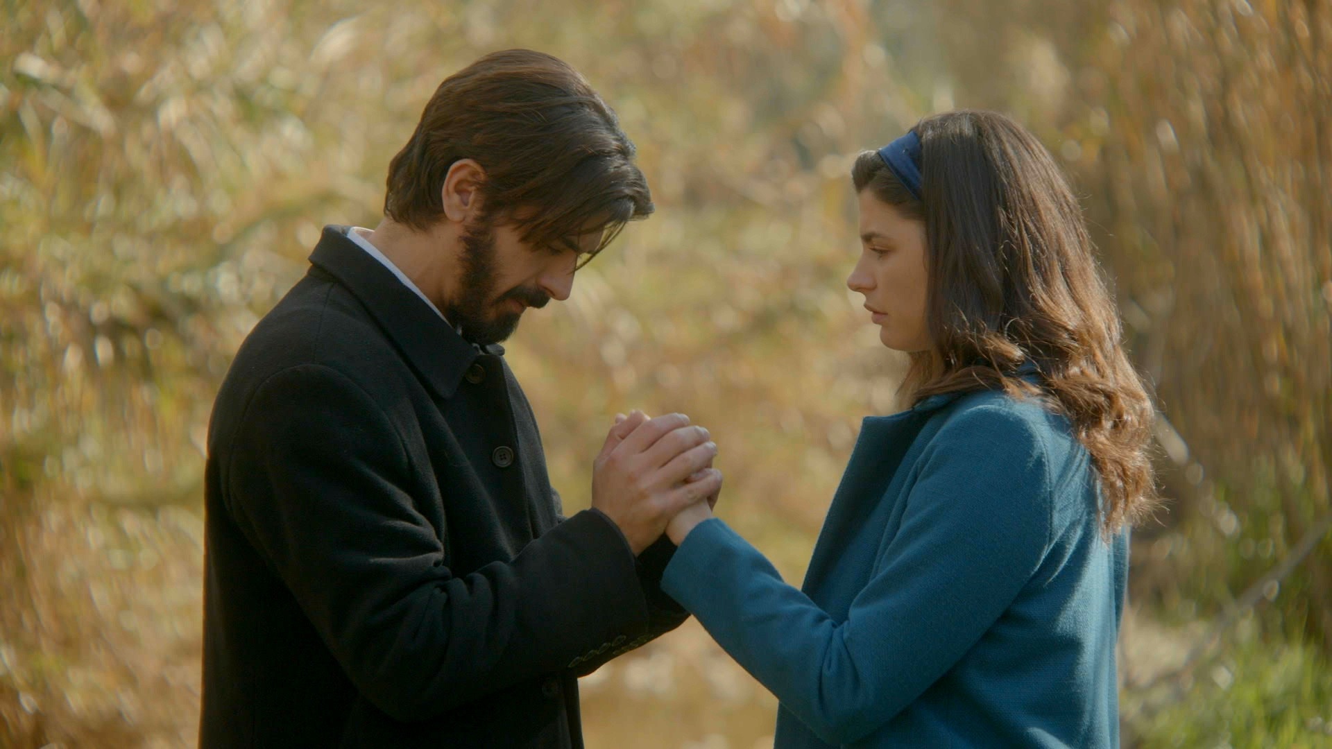 Άγιος έρωτας: Ο πατήρ Νικόλαος απαρνείται τον έρωτά του για τη Χλόη