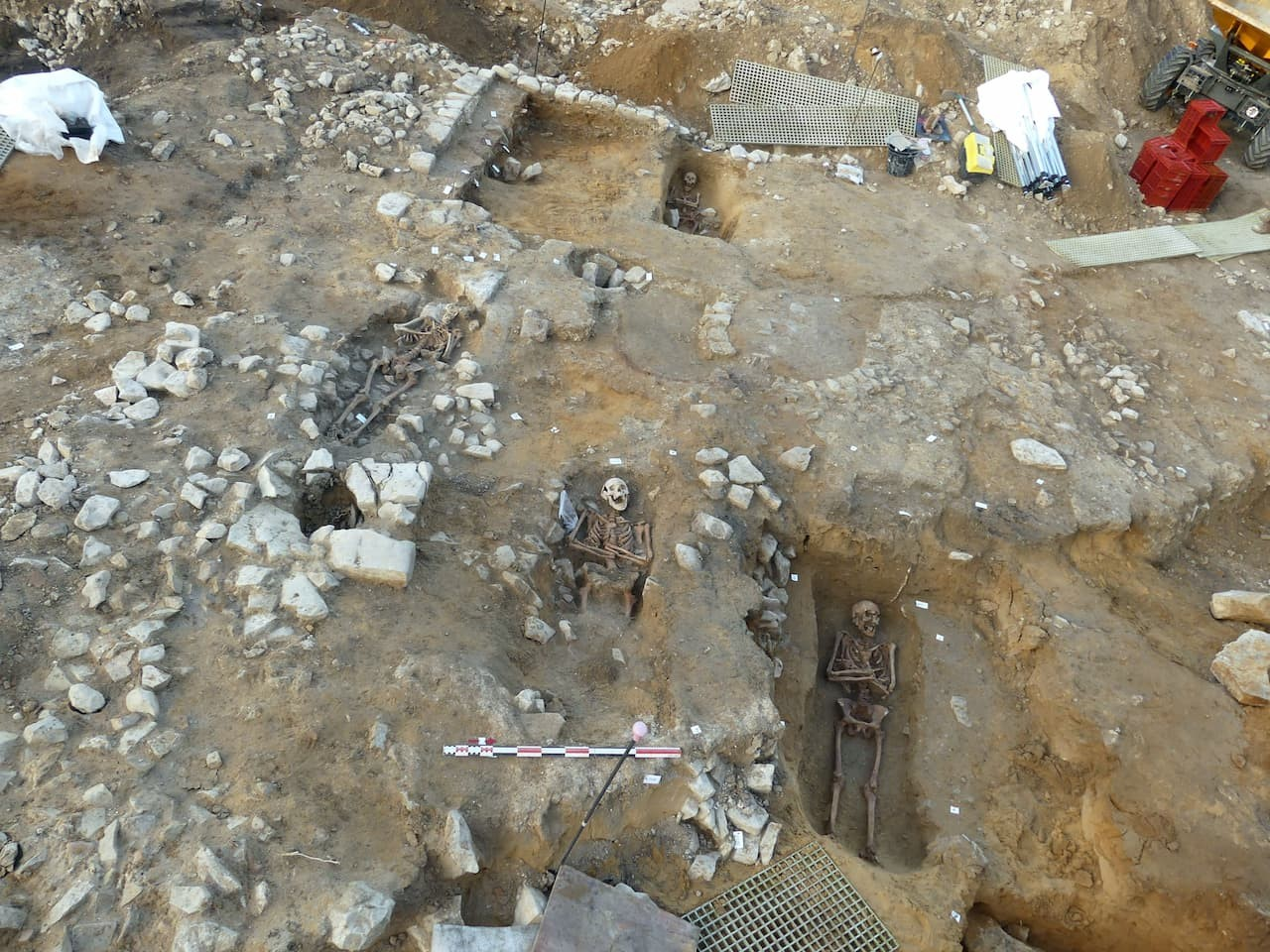 Ασυνήθιστοι τύμβοι στο Ιλ ντε Ρε. Φωτογραφία: Clémence Pilorge / Inrap7