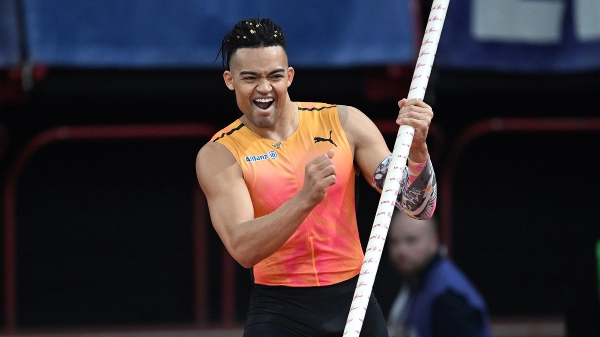 Τρελαίνει κόσμο ο Εμμανουήλ Καραλής: Νέο πανελλήνιο ρεκόρ με άλμα στα 6.02μ.