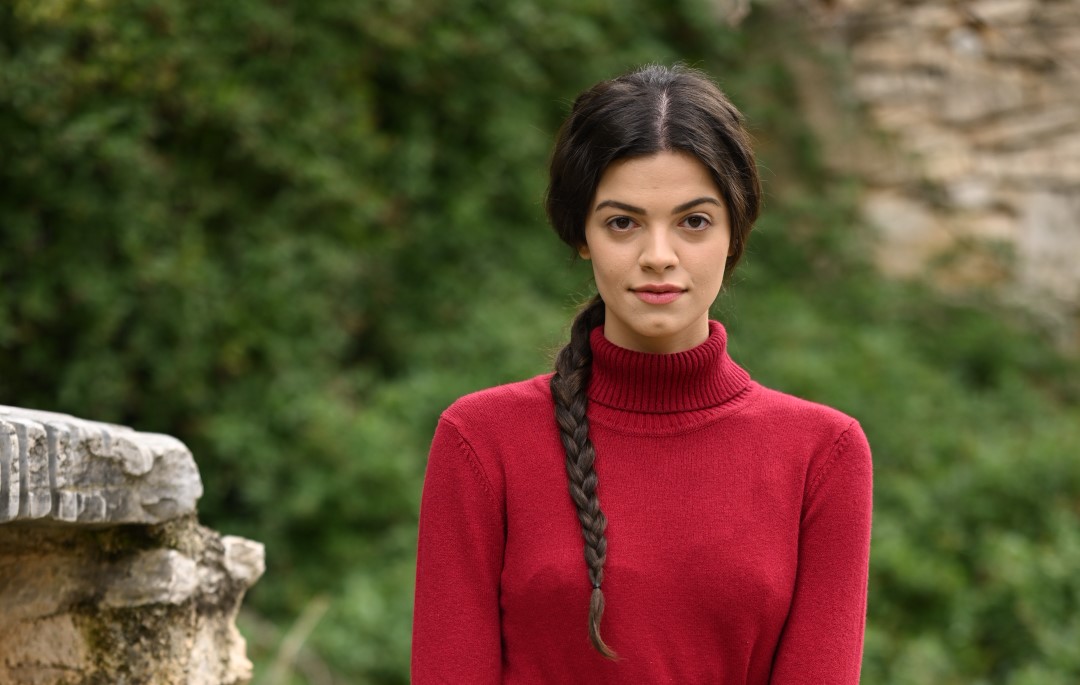 Άγιος έρωτας – Τζένη Καζάκου: Δεν έχουμε δει ακόμη το χειρότερο βασανιστήριο της Καλλιόπης στη Δώρα