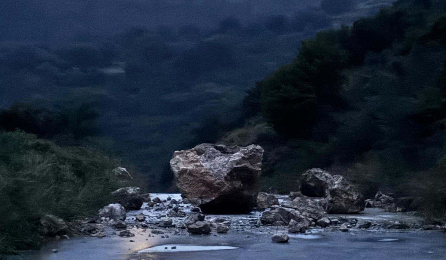 Κεφαλονιά: Προβλήματα στο οδικό δίκτυο του νησιού – Κατολισθήσεις και ζημιές από την κακοκαιρία – ΦΩΤΟ & ΒΙΝΤΕΟ