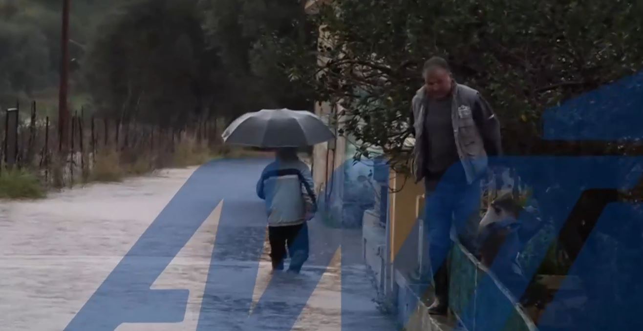Κακοκαιρία στην Κεφαλονιά: H βροχή ενός μήνα έπεσε την Πέμπτη στο νησί – «Είμαι 50 ετών, αυτό το νερό δεν το έχω ξαναδεί»