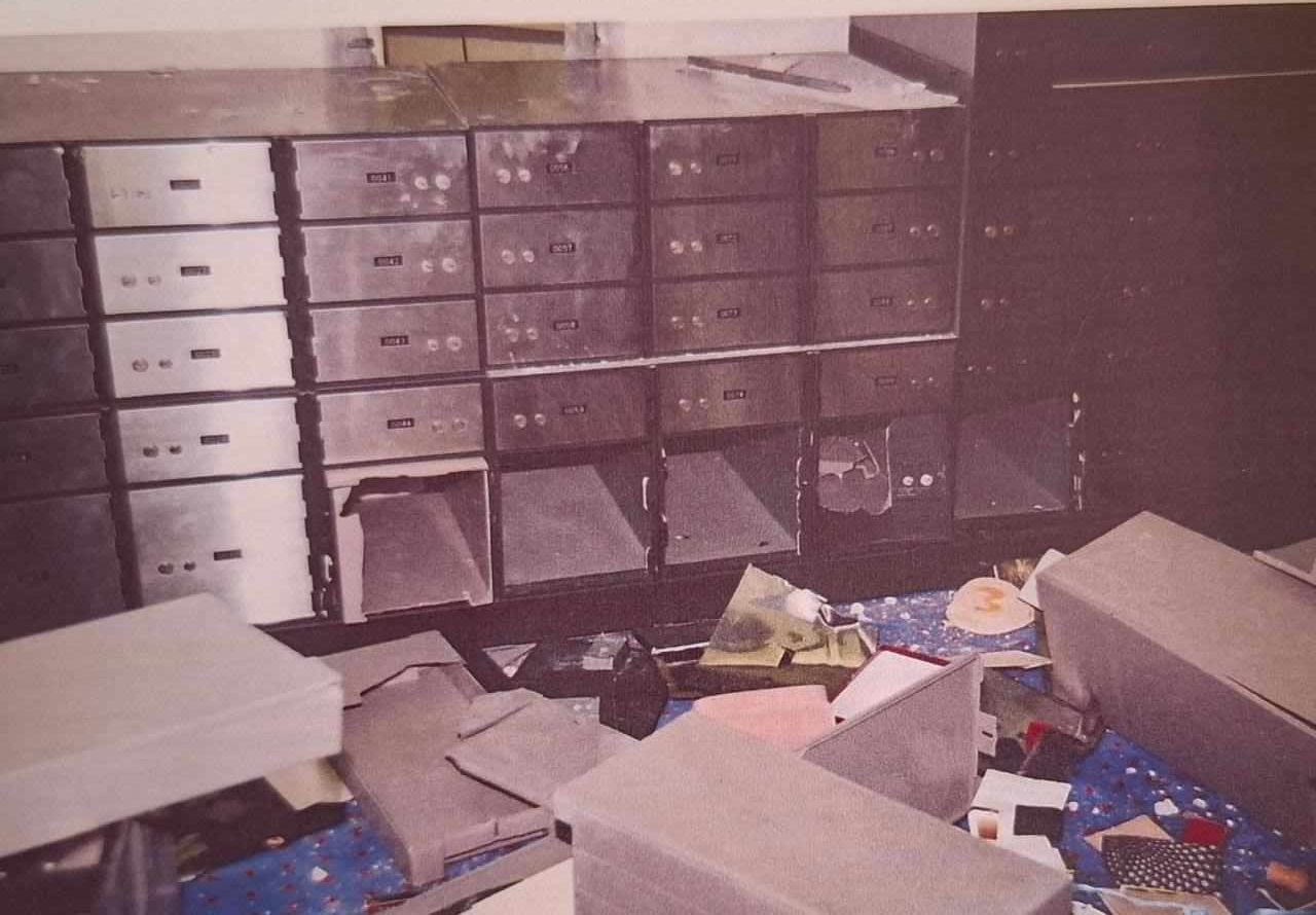 Κηφισιά: «Κλειδί» το ορφανό DNA για την εξιχνίαση του «χρυσού» ριφιφί σε τράπεζα το 2008 – Μπήκαν από το υπόγειο, διέρρηξαν 66 θυρίδες