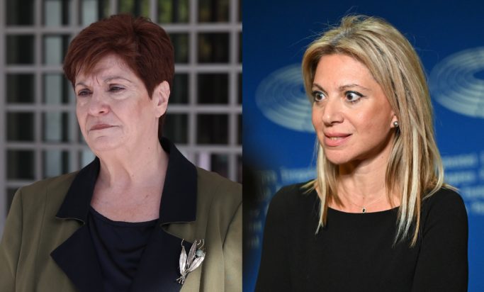 Ιωάννα Κλάπα, Μαρία Καρυστιανού