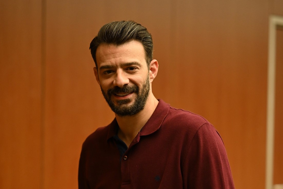 «Ο Τιμωρός» – Κωνσταντίνος Γαβαλάς: Ο Πέτρος είναι κακό παιδί και φιλόδοξος, αλλά πληγώνεται όταν η Ναταλία τον προδίδει