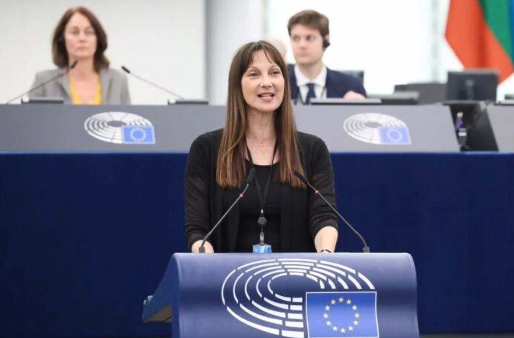 Κουντουρά προς Επίτροπο Μεταφορών: Να παρέμβει η Κομισιόν για ασφαλείς σιδηροδρόμους στην Ελλάδα