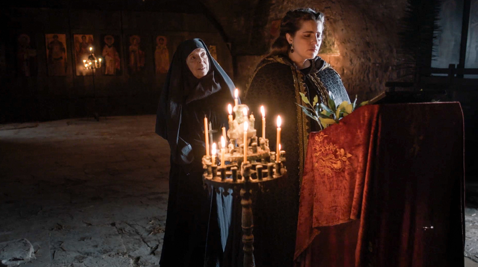 «Μάγισσα – Φλεγόμενη καρδιά»: Η Πανδώρα βρίσκει καταφύγιο σ’ ένα μοναστήρι