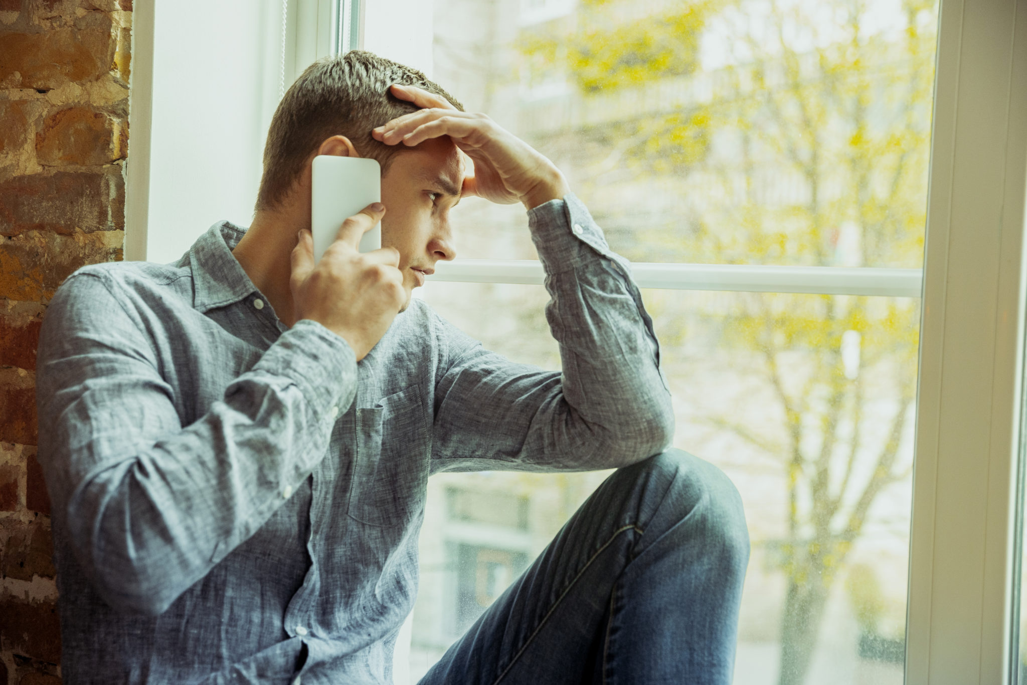 Άνδρας που διαγνώστηκε με καρκίνο του παχέος εντέρου αποκαλύπτει: «Αυτά ήταν τα 6 παράξενα συμπτώματα που αγνόησα»