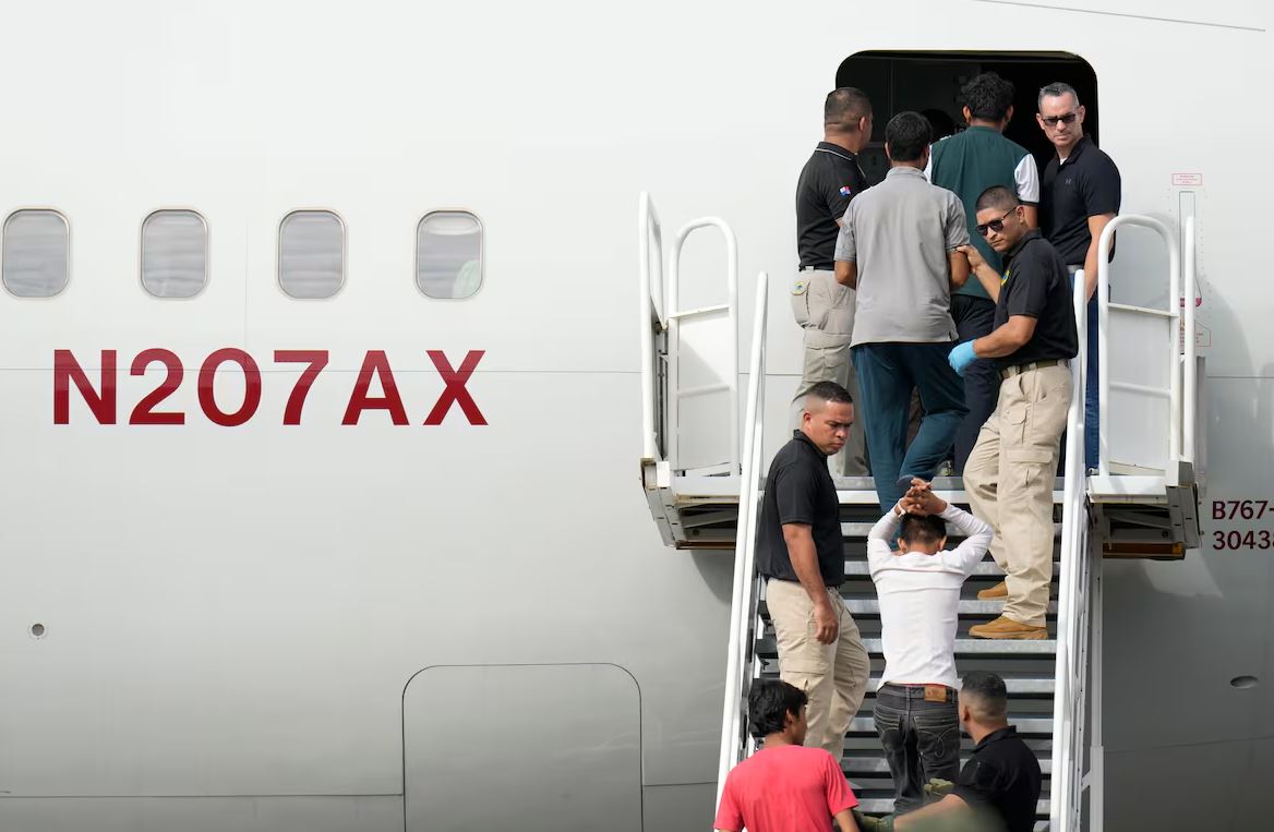 ΜΕΤΑΝΑΣΤΕΣ ΠΑΝΑΜΑΣ