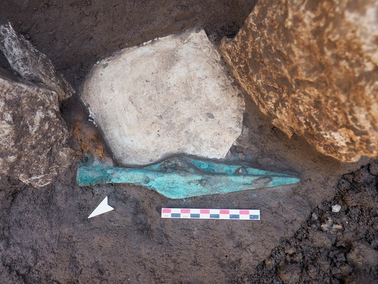 Αιχμή δόρατος που ανακαλύφθηκε στη νεκρόπολη του Τρέντο. Φωτογραφία: Archivio Ufficio Stampa PAT