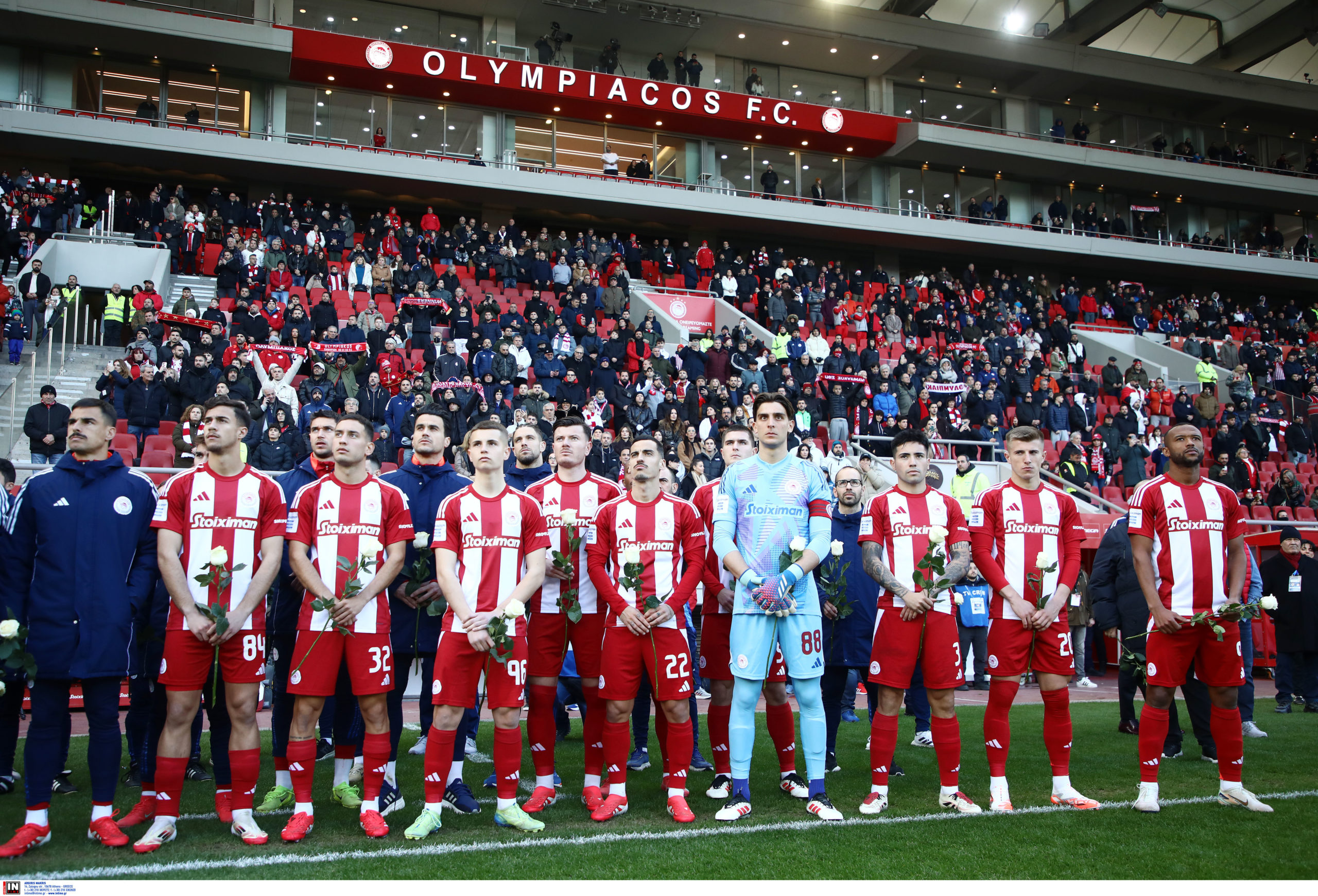 Ολυμπιακός-Αστέρας Τρίπολης: Ενός λεπτού σιγή και αφιέρωμα στη μνήμη των θυμάτων της «Θύρας 7»