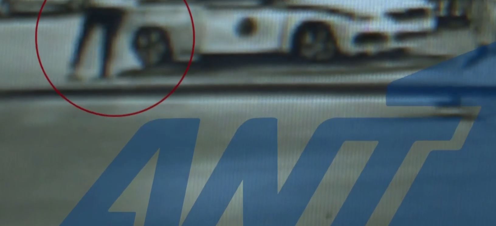 Ομόνοια: Βίντεο από την στιγμή της σύλληψης του 24χρονου που τραυμάτισε τον αστυνομικό