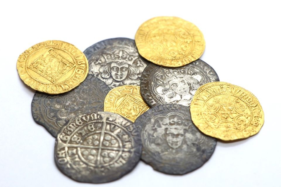 Τα νομίσματα που ήρθαν στο φως στα σύνορα της Σκοτίας. Φωτογραφία: COPFS/PA