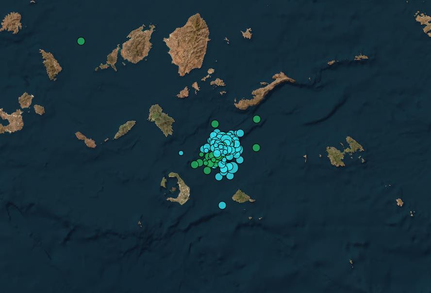 Δύο σεισμοί 4 και 4,1 Ρίχτερ μέσα σε 6 λεπτά ανάμεσα στην Ανάφη και την Σαντορίνη