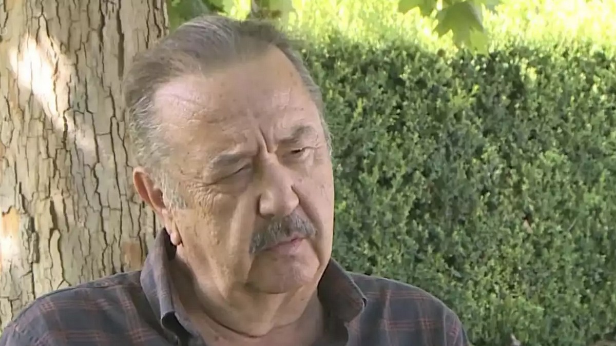 Τάσος Κωστής: «Είναι δύσκολο αυτό που περνάει ο Πέτρος Φιλιππίδης»