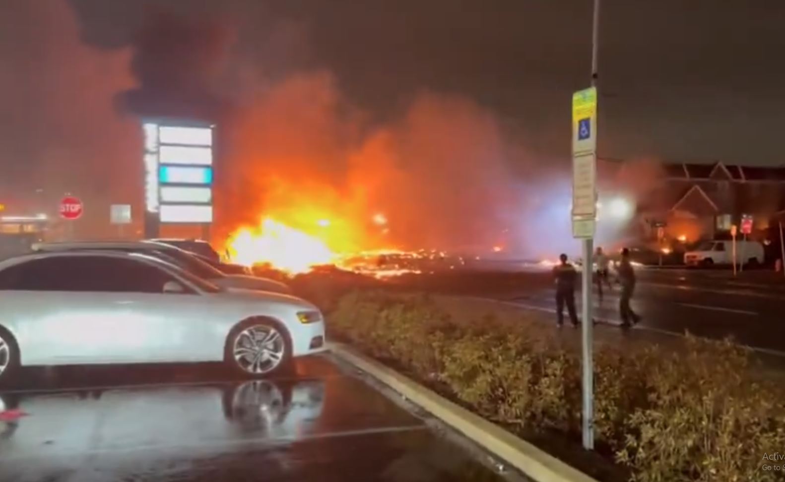 Νέα τραγωδία στις ΗΠΑ: Νεκροί οι 6 επιβαίνοντες του αεροσκάφους που συνετρίβη στη Φιλαδέλφεια – Συγκλονιστικά βίντεο