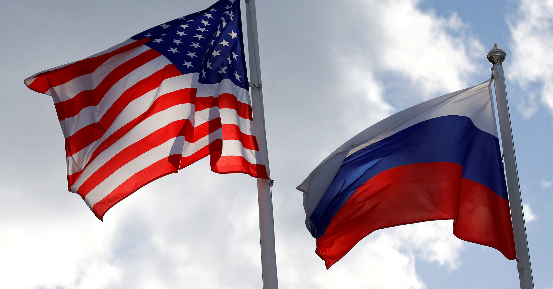 Reuters: Αμερικανοί και Ρώσοι συνομιλούσαν κρυφά για μήνες στην Ελβετία – Μία συνάντηση πραγματοποιήθηκε κατά τη Διάσκεψη Ασφαλείας του Μονάχου