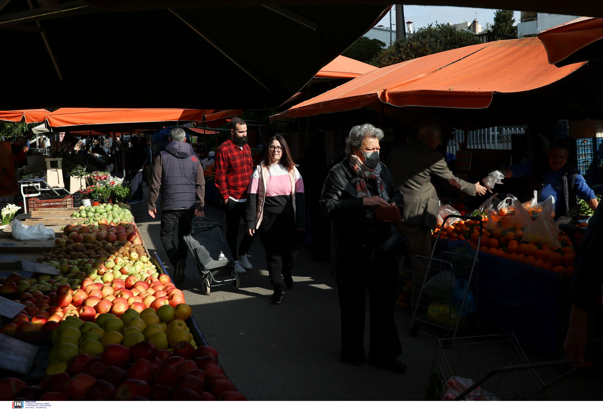 Θεσσαλονίκη: Άρπαξαν την τσάντα 87χρονης που κινούνταν με αναπηρικό αμαξίδιο σε λαϊκή αγορά