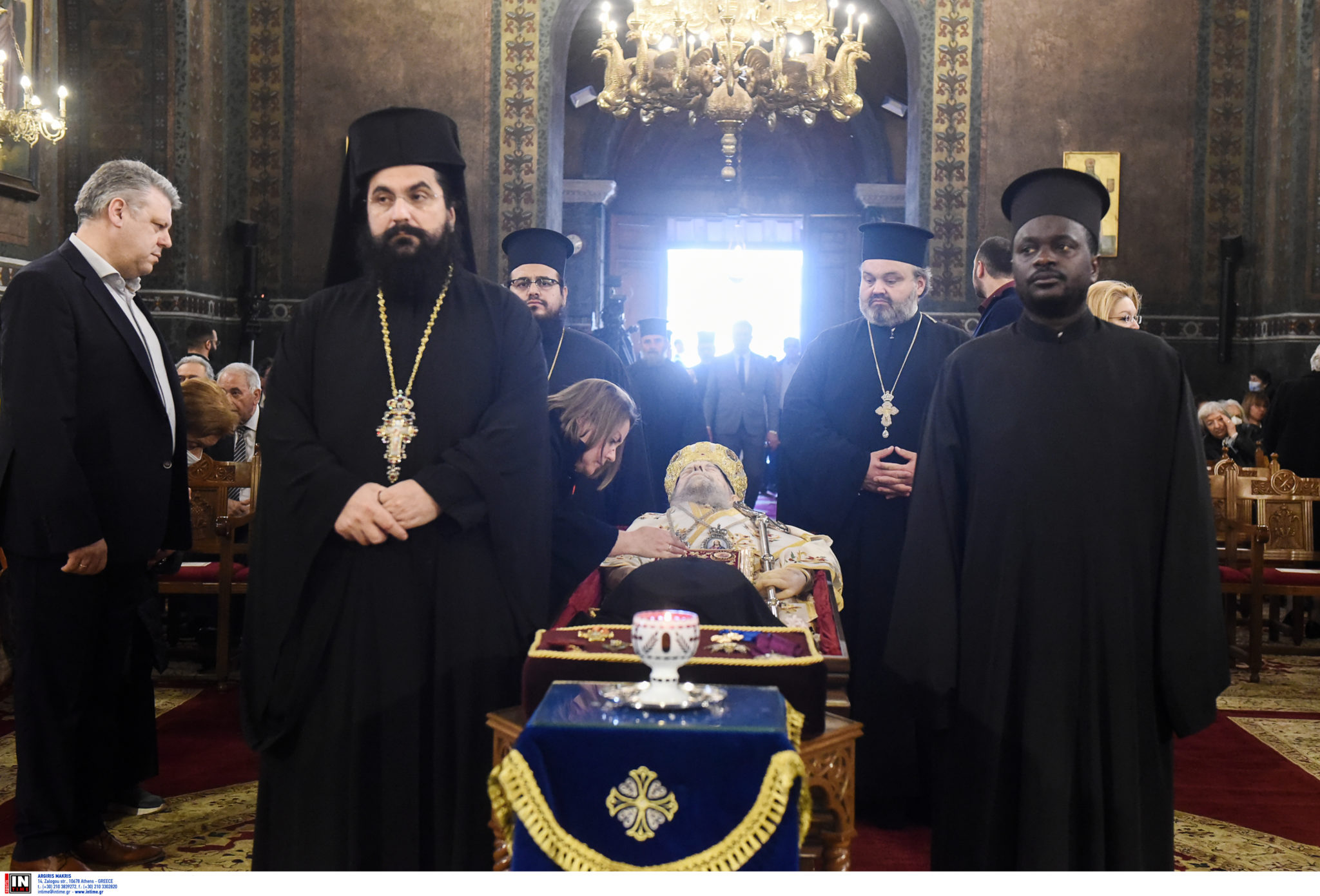 η εξόδιος ακολουθία για τον Άνθιμο