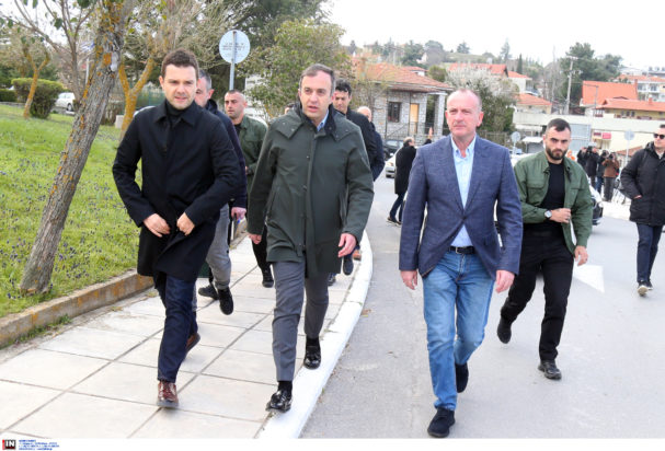 Τάσος Χατζηβασιλείου, Τίμτσο Μουτσούνσκι, Αρμπέν Ταραβάρι,