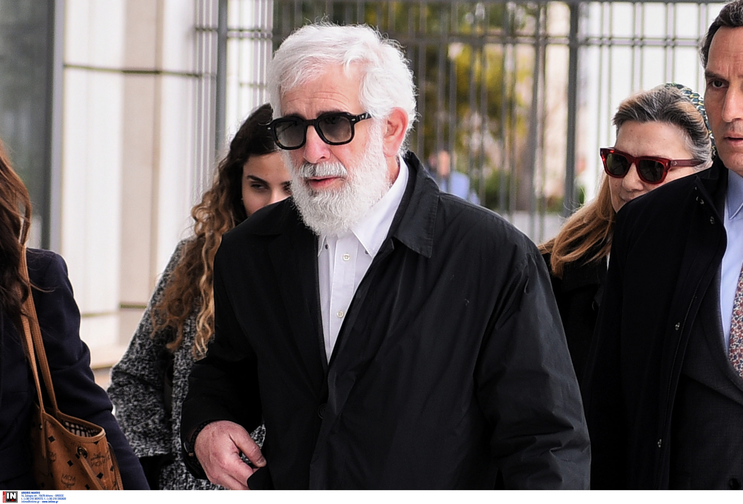 Δίκη Φιλιππίδη: «Είναι ένας πολύ κακός άνθρωπος – Κατέβασε το παντελόνι του και μου έδειχνε τα γεννητικά του όργανα» κατέθεσε η Εβελίνα Παπούλια