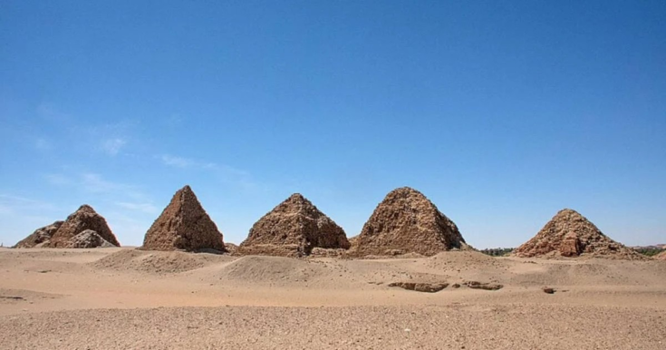 Πυραμίδες από τούβλα λάσπης στο βόρειο Σουδάν. Φωτογραφία:Bruce Allardice/Flickr/CC BY-SA 2.0.