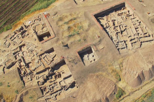 Εναέρια λήψη του οικισμού της Εποχής του Χαλκού, Basur Höyük. Φωτογραφία: Basur Höyük Excavation Project