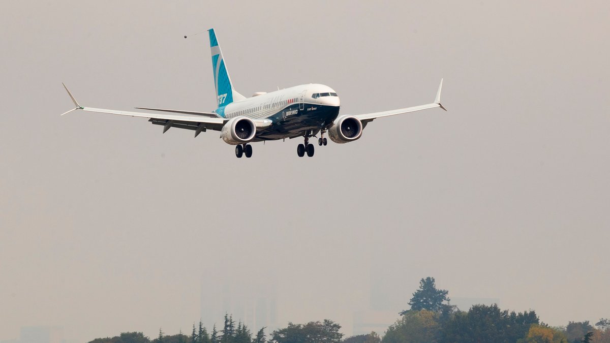 ΗΠΑ: Παρ’ ολίγον σύγκρουση Airbus της Delta Air Lines με στρατιωτικό αεροσκάφος στην Ουάσινγκτον